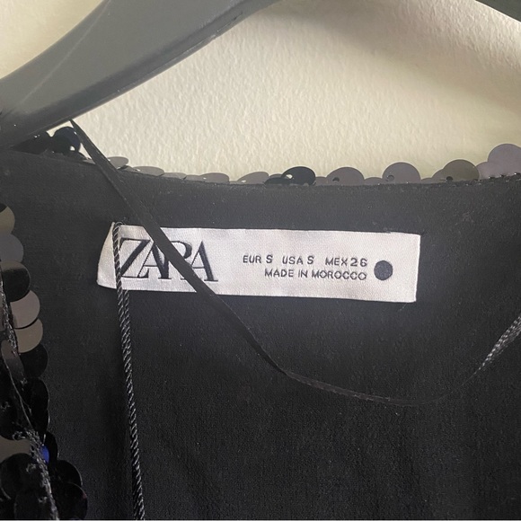 Zara Black Sequin Dress with Floral Applique Detail - Great New Year’s Eve Dress - Picture 9 of 14